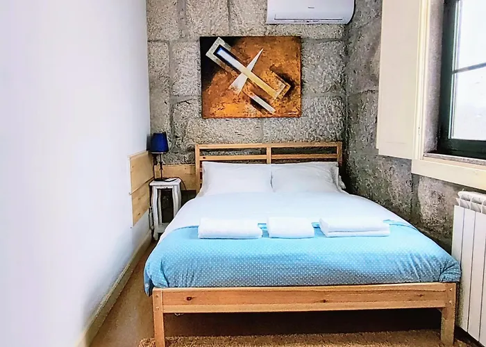 Donna Nega Quarto em Acomodações Particulares