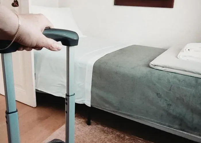 Donna Nega Quarto em Acomodações Particulares *