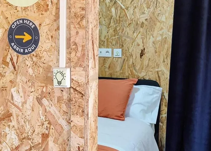 Donna Nega Quarto em Acomodações Particulares *