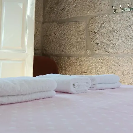 Donna Nega Quarto em Acomodações Particulares