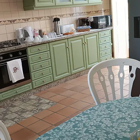Donna Nega Quarto em Acomodações Particulares *