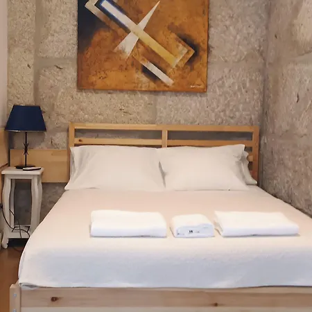 Donna Nega Quarto em Acomodações Particulares Caminha